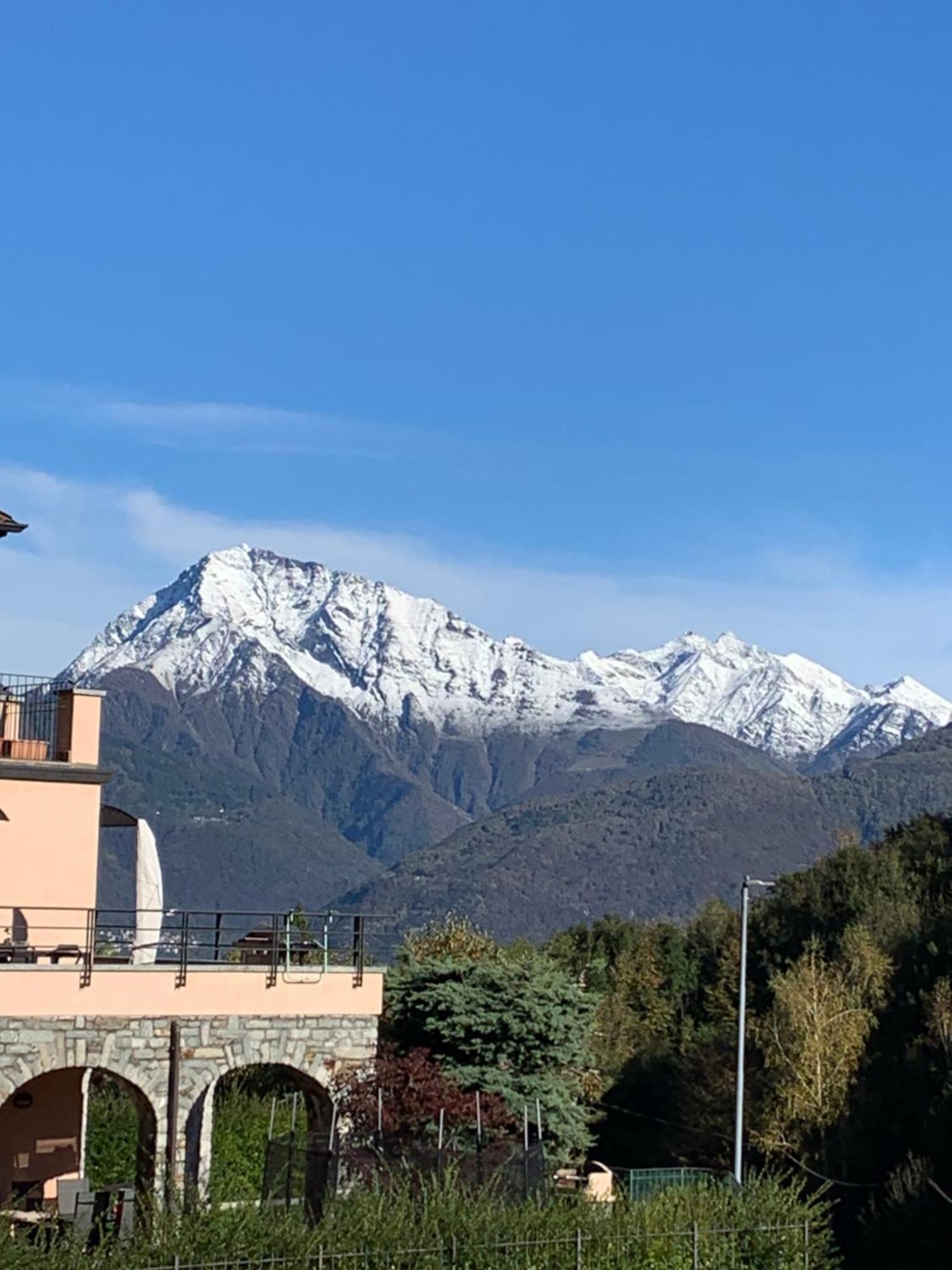 Casa Savina - Stupenda Vista Lago E Monti Plesio Bagian luar foto
