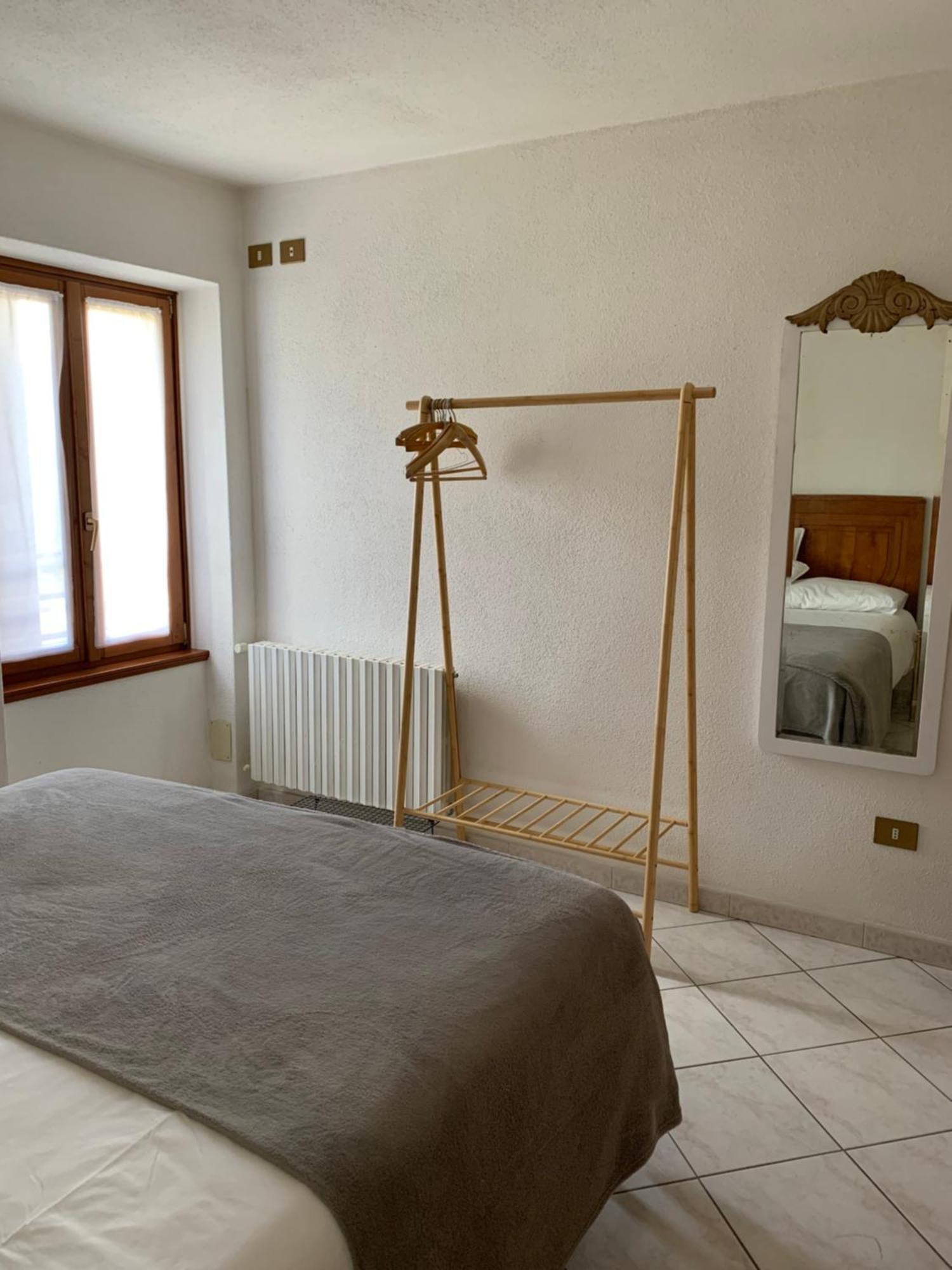 Casa Savina - Stupenda Vista Lago E Monti Plesio Bagian luar foto