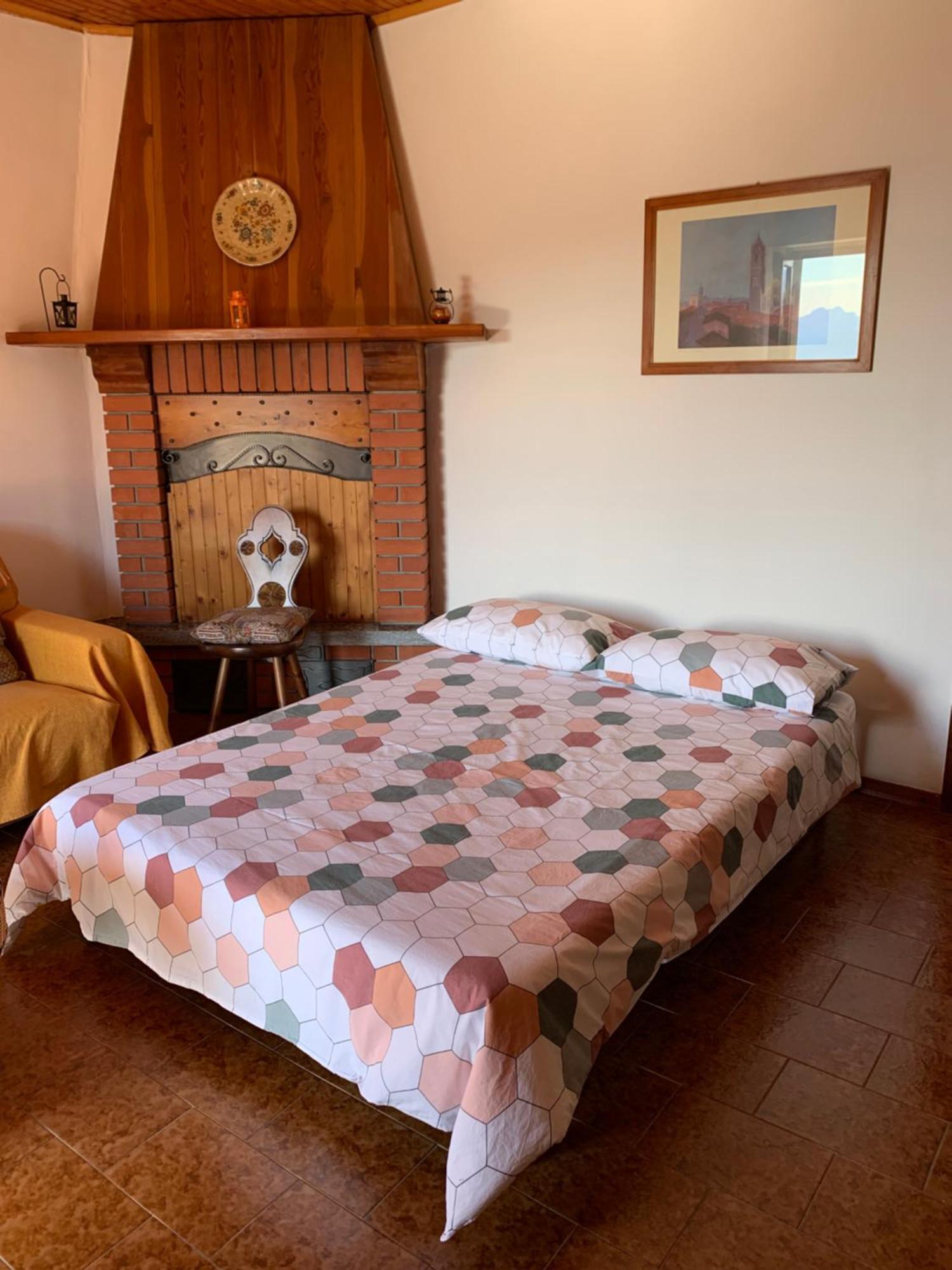 Casa Savina - Stupenda Vista Lago E Monti Plesio Bagian luar foto