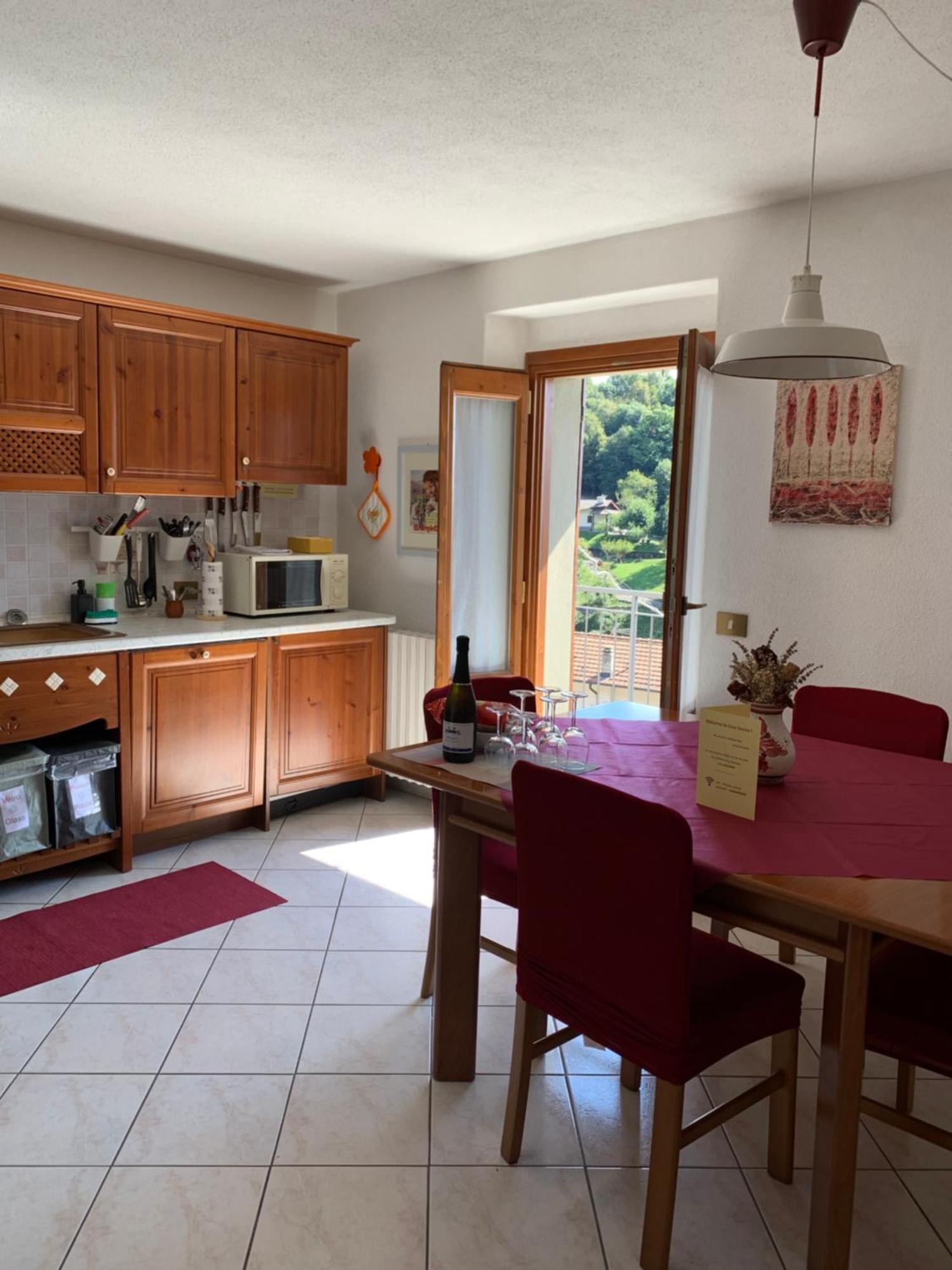 Casa Savina - Stupenda Vista Lago E Monti Plesio Bagian luar foto